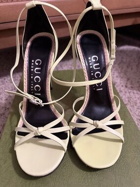 Gucci Charlotte